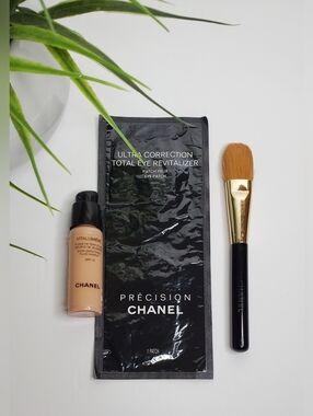 Chanel Lot Beauty Items Foundation , Brush And Eye Patch